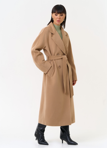 Женское двубортное пальто с поясом