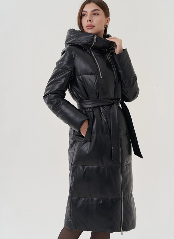 Женский пуховик из эко кожи с капюшоном