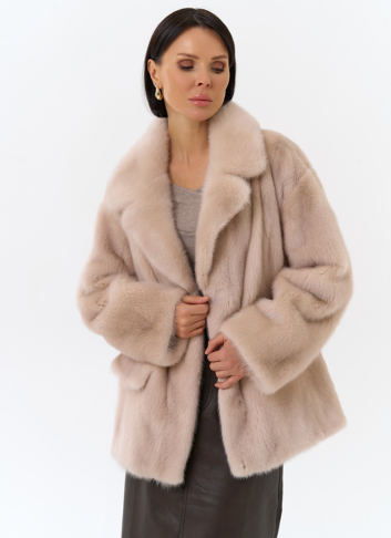 Шуба из меха норки с английским воротником