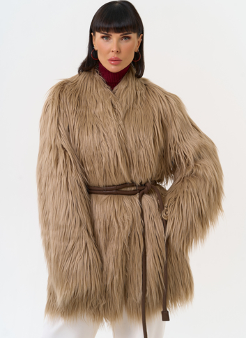 Женская шуба из эко меха с декоративным поясом