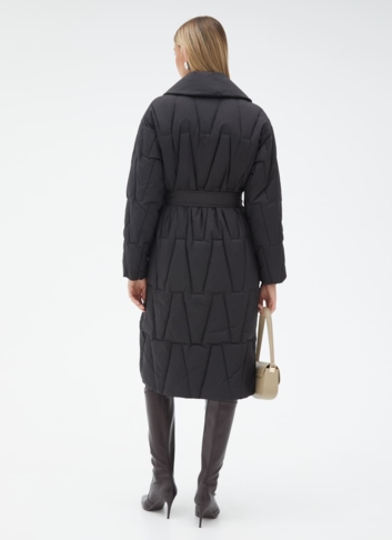 Женский пуховик с английским воротником