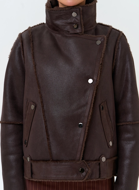 Женская дубленка из эко замши фото