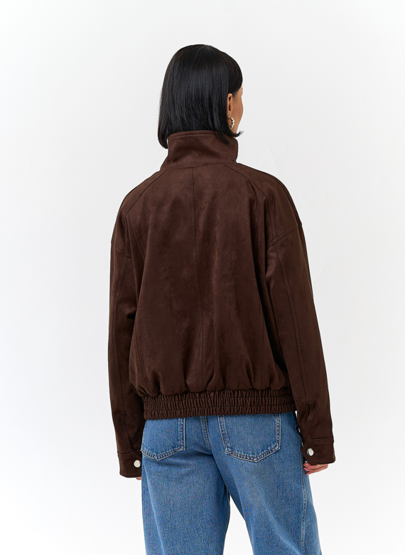 Женская утепленная куртка бомбер из эко замши