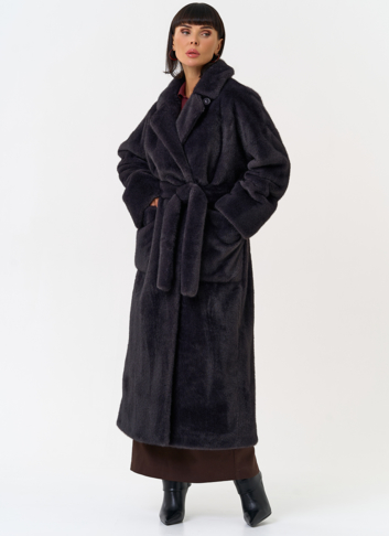 Женское пальто из эко меха с поясом