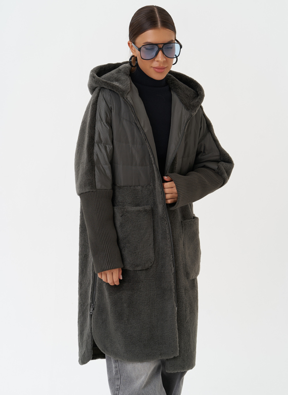 Женское утепленное пальто с капюшоном