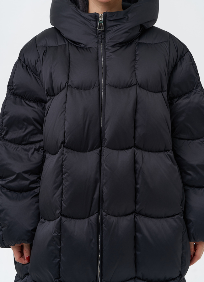 Женский пуховик с капюшоном  модель № 28574 универмаг малина