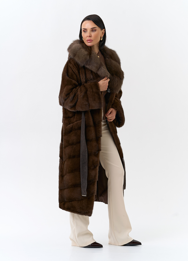 Шуба из меха норки с капюшоном из меха куницы модель № 31965 универмаг малина