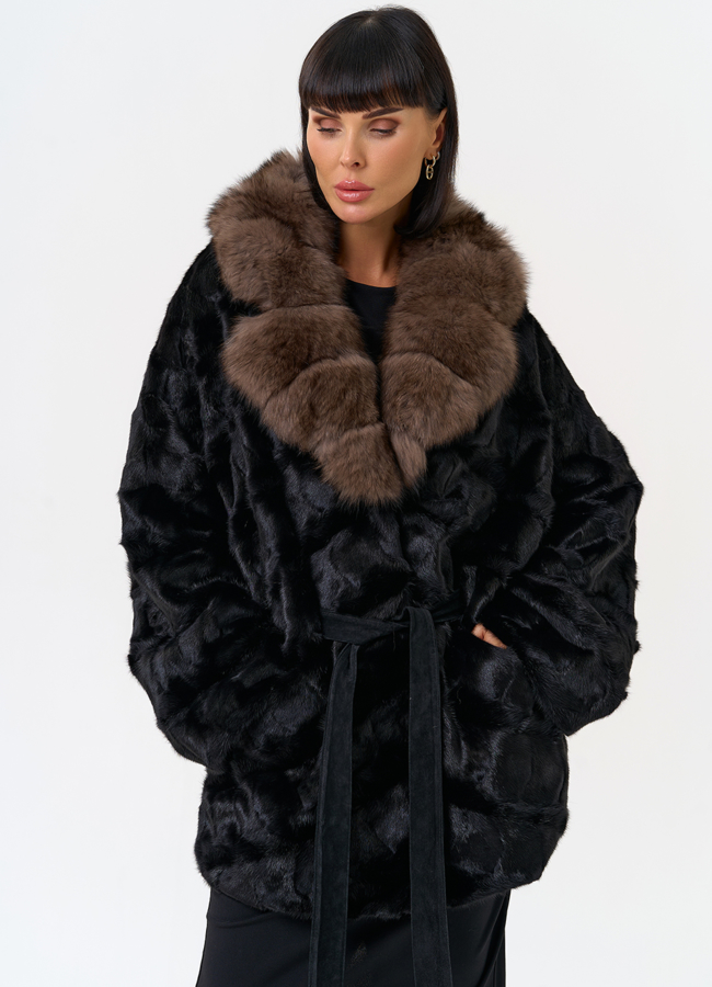 Женская шуба из меха норки  воротником из меха песца модель № 32122 в кредит