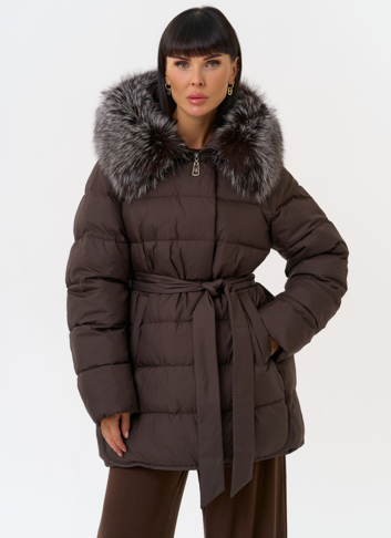Женский пуховик с капюшоном из меха чернобурки
