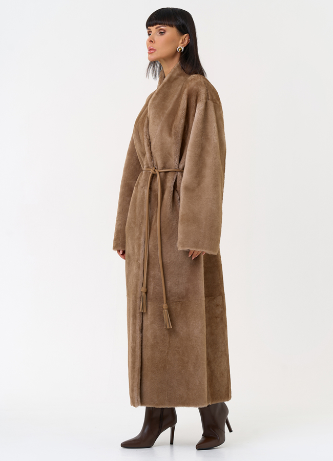 Двухсторонняя женская дубленка с декоративным поясом модель № 31632 универмаг малина