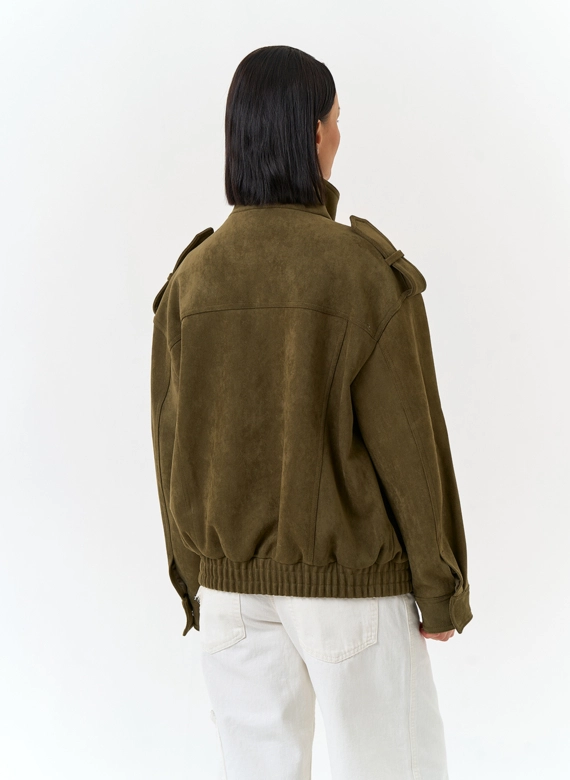 Женская куртка бомбер из эко замши