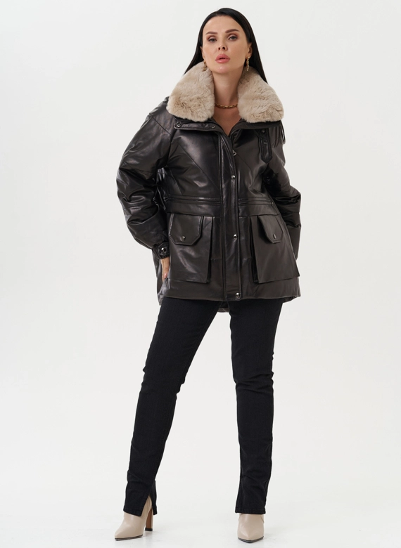 Пуховик из натуральной кожи с отделкой из меха кролика