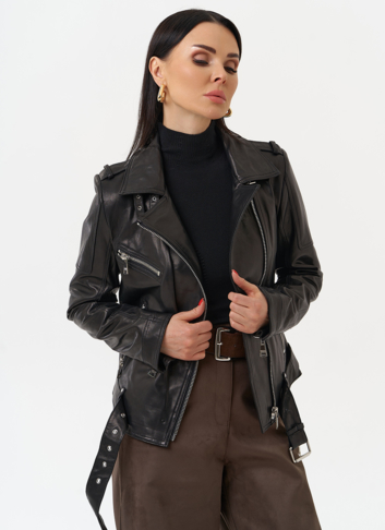 Женская куртка - косуха черного цвета 