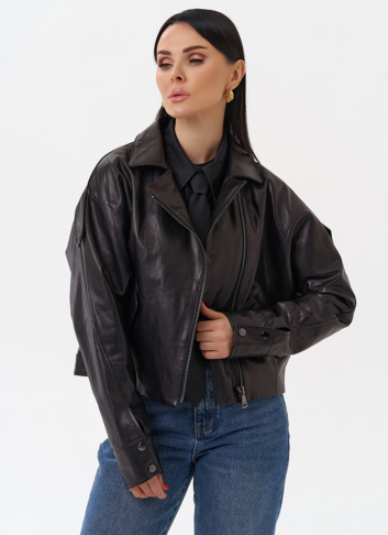 Черная кожаная куртка