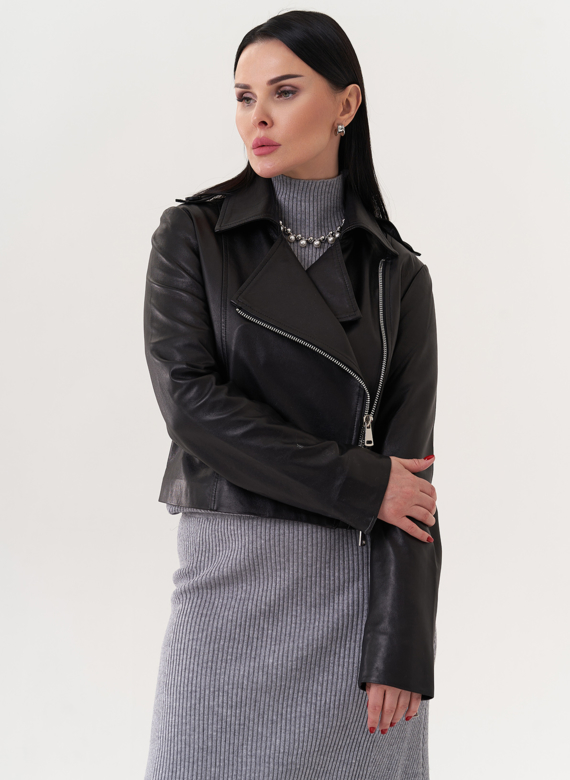 Укороченная куртка из натуральной кожи