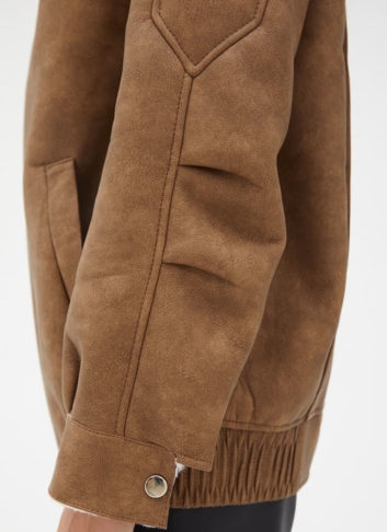 Женская дубленка из эко кожи с воротником стойкой